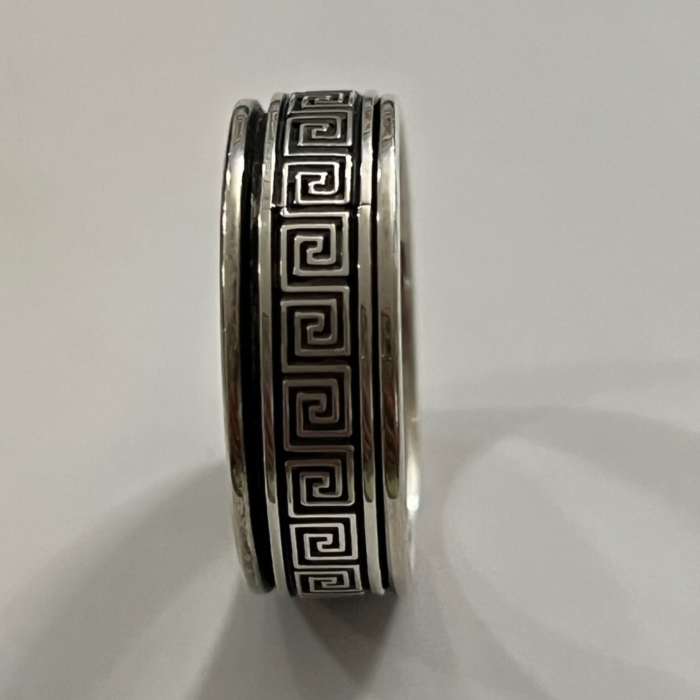 Silver Greek Key Pattern Ring - Picture 4 of 6